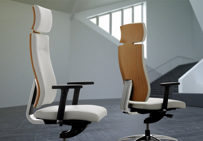 Vibe-chair-leather-and-wood-back